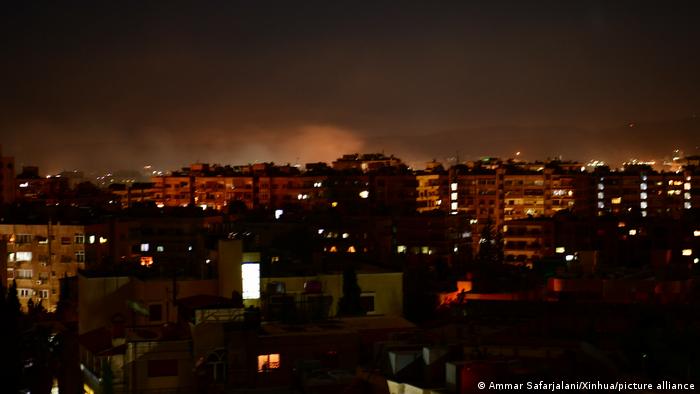 Al menos 15 muertos en bombardeo israelí con misiles en Siria