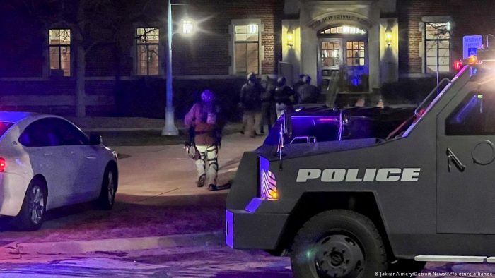 Al menos tres muertos en tiroteo en universidad de Michigan