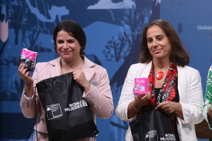 Donan kits de emergencia menstrual para afectadas por incendios forestales