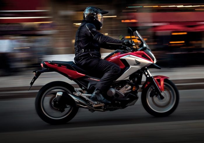 Ante el aumento de compras de motos: cómo evitar multas, retiros y cuidar la seguridad