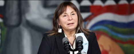 Crisis en hospital de San Antonio escala: renuncia subrogante que debía sacar a Jeannette Vega