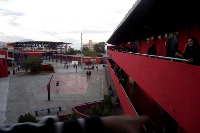 Suspenden clases en liceo de Antofagasta por amenaza de tiroteo vía redes sociales