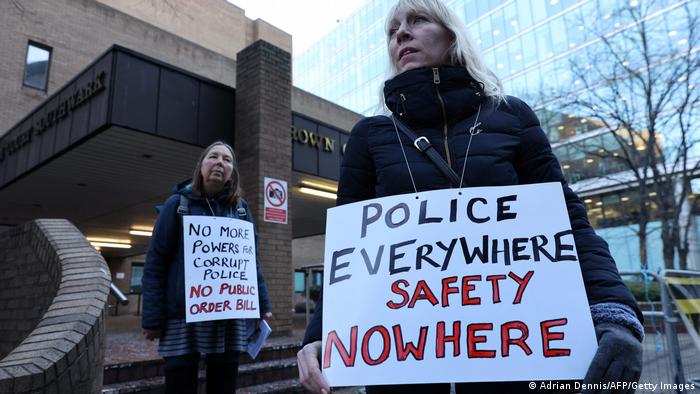 Policía de Londres es racista y homofóbica, según un informe