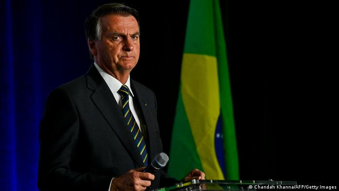 Bolsonaro dice que su “misión” en Brasil “no ha terminado todavía”
