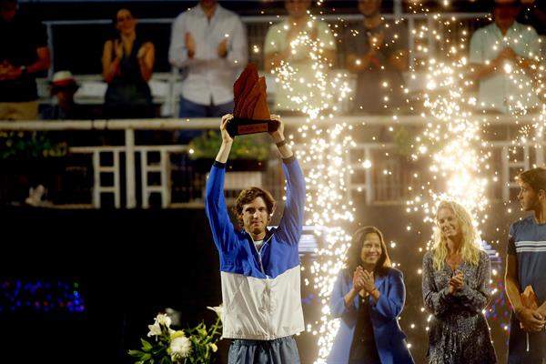 El titulo se queda en casa: Nicolás Jarry gana el ATP de Chile en dura final contra Tomás Etcheverry