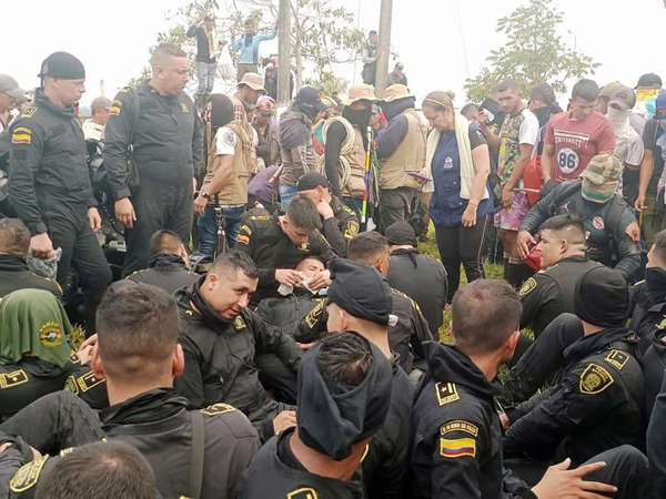 Dos personas mueren y 88 más son retenidas en medio de protesta contra empresa petrolera en Colombia