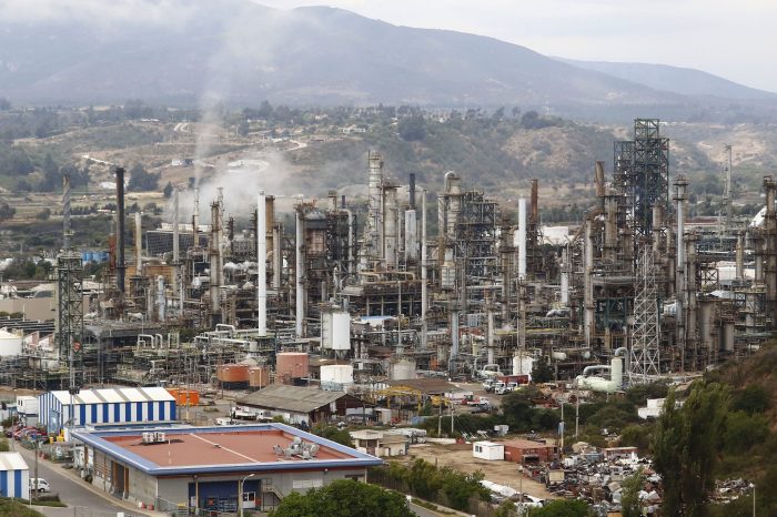 Reportan fuerte olor a gas en Concón: Enap informó “incidente operacional”