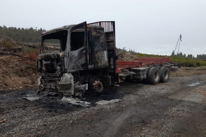 Nuevo ataque incendiario en la región de La Araucanía: tres máquinas resultaron quemadas