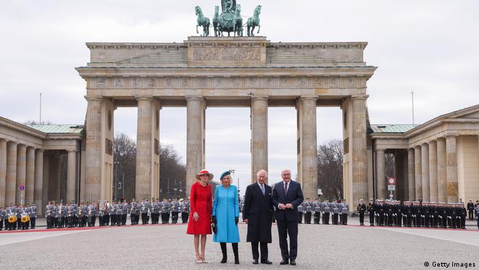 Carlos III llega a Berlín en su primera visita al extranjero como rey
