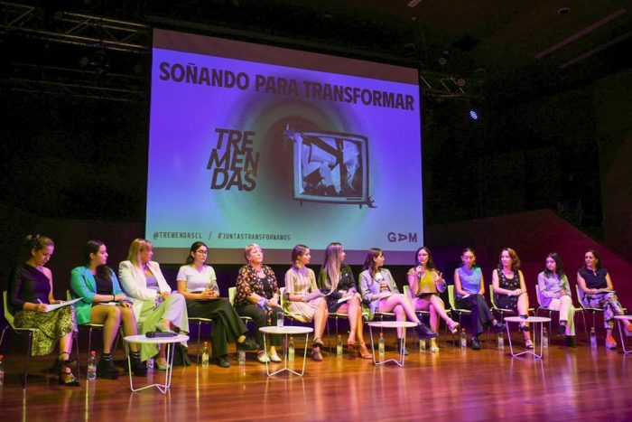 “Soñando para transformar”: encuentro sobre liderazgo femenino contó con Michelle Bachelet, Camila Vallejo, Ángela Vivanco y Rosario Navarro