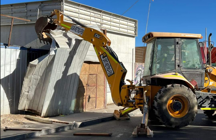Alcalde de Calama sigue la senda de Carter y concreta primera demolición de narco-casa: advierte que será “sin misericordia”