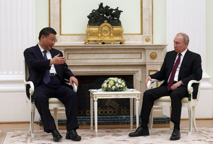 Putin se reúne con su “querido amigo” Xi en el Kremlin mientras prosigue la guerra en Ucrania