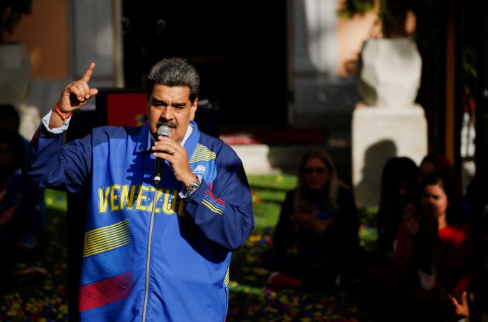 Presidente de Venezuela nombra a jefe de PDVSA como nuevo ministro de Petróleo