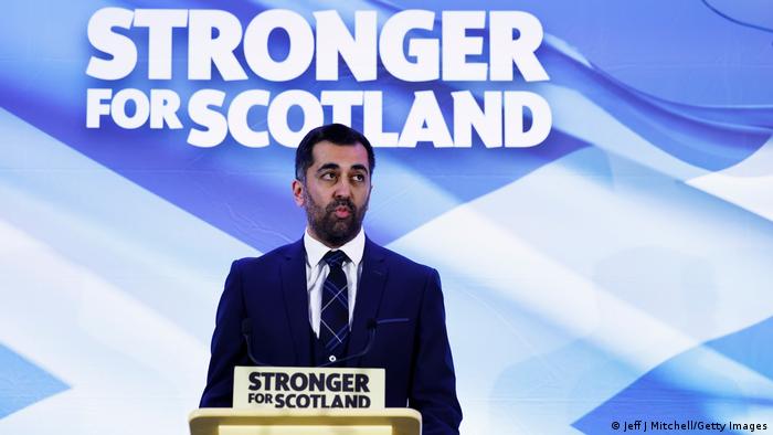El nacionalista Humza Yousaf elegido nuevo jefe del Gobierno escocés