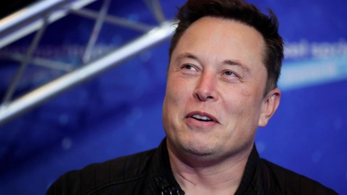 Gobierno responde a Elon Musk: “Está directamente minimizando la relevancia que tiene el litio”