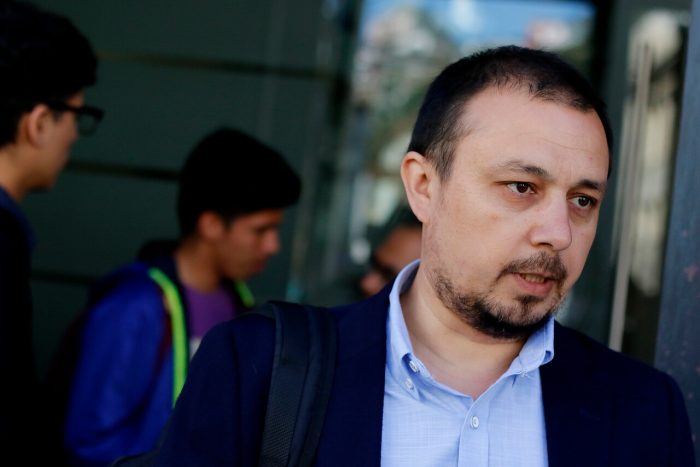 Diputado Cuello (PC) extiende responsabilidades a general director Ricardo Yáñez por situación actual de Carabineros