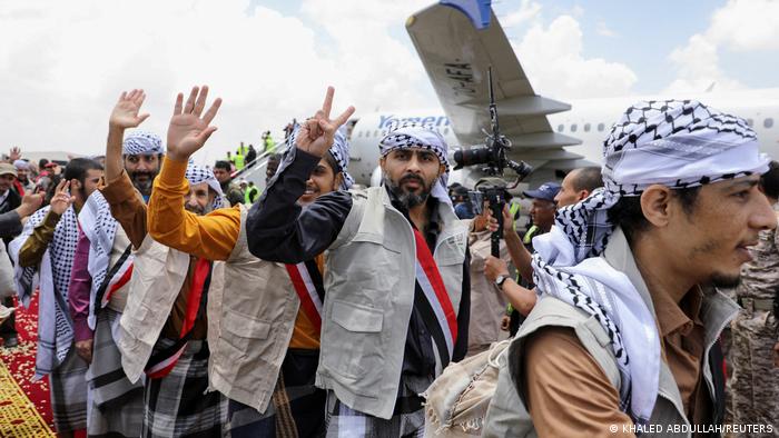 Arabia Saudí libera unilateralmente a más de 100 yemeníes