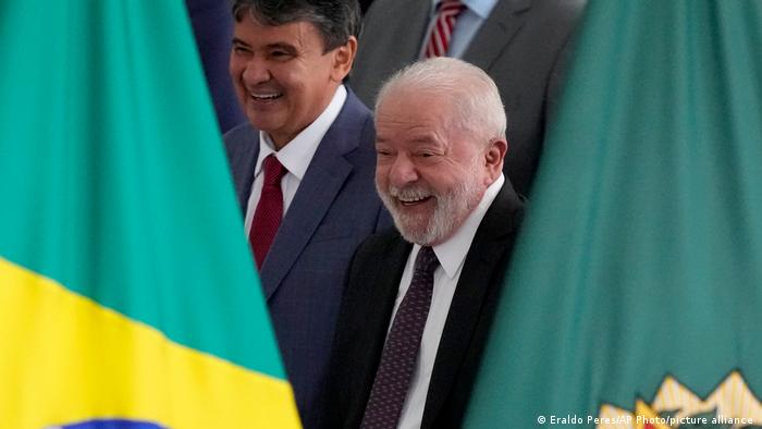 Brasil oficializa su regreso a Unasur tras cuatro años fuera
