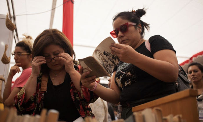 Último fin de semana de la Feria Internacional del Libro en Recoleta con Gabriel Salazar, Manuel Antonio Garretón, Faride Zerán, Manuel García y Roberto Bravo