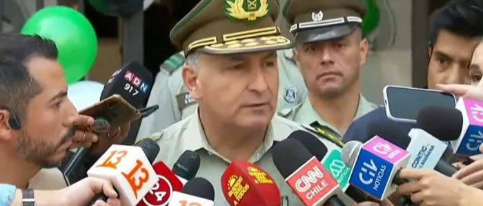 General de Carabineros exigió que periodista Paulina de Allende-Salazar se retirara de punto de prensa por haber dicho “paco”