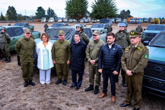 Gobierno entregó camionetas blindadas a Carabineros en La Araucanía