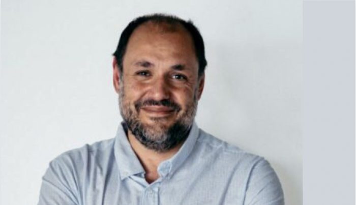 Destacado académico Juan Pablo Luna renuncia a directorio de Democracia Viva