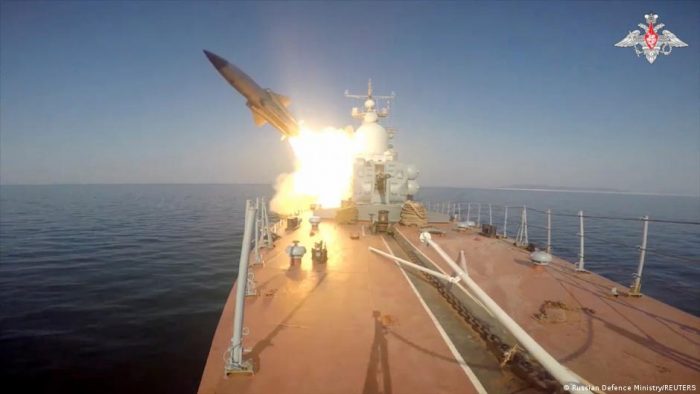 Rusia pone en máxima alerta de combate su flota del Pacífico para ejercicios