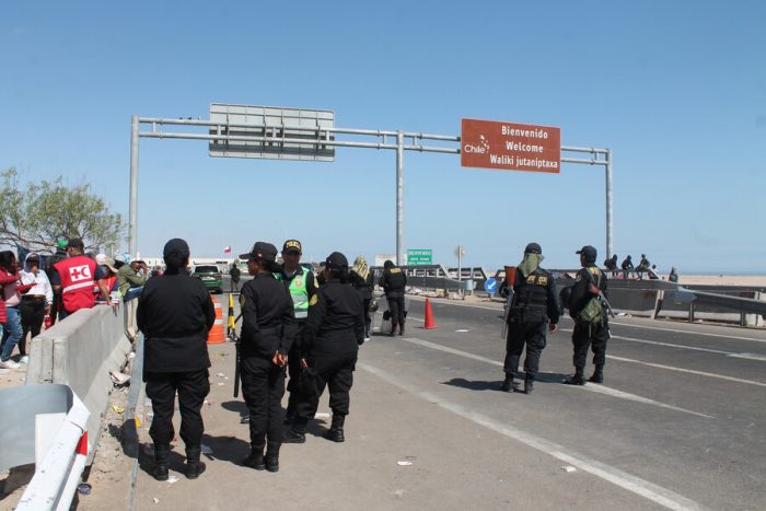 Canciller de Venezuela llama a resguardar los DDHH de migrantes en frontera de Chile y Perú