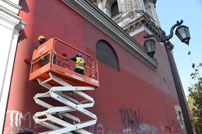 Subsecretaria del Patrimonio Cultural anuncia acciones legales por rayados en la Iglesia San Francisco