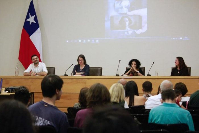 Libro analiza rol de las series televisivas en la construcción de memorias sobre el golpe de Estado y la dictadura