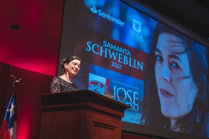 Escritora argentina Samanta Schweblin recibió Premio Iberoamericano de Letras José Donoso