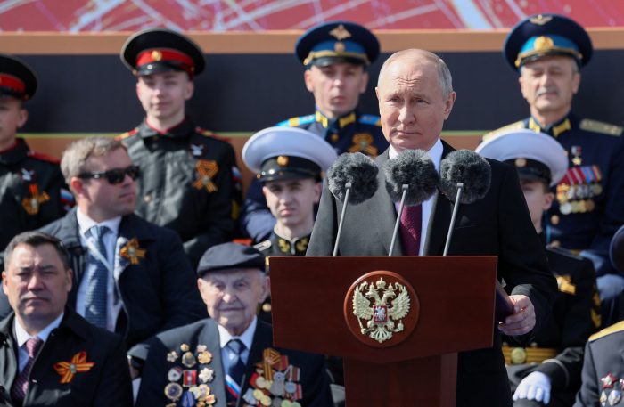Putin arenga a los rusos en su batalla “sagrada” contra Occidente en el Día de la Victoria