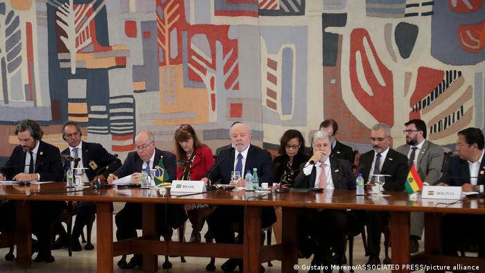 Lula propone “mercado energético” suramericano e integración “más allá de ideologías”