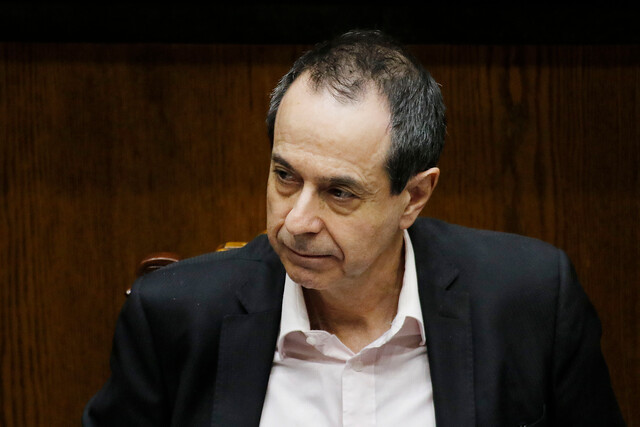 Gobierno comunica renuncia de hombre clave en reforma de pensiones: Christian Larraín