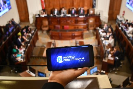Designación de embajadores: proyecto constitucional busca venia del Senado