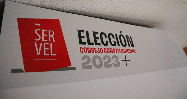 Proceso constituyente: abren mesas para elección del Consejo Constitucional con voto obligatorio