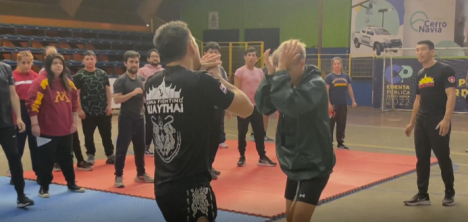 Personas de la comunidad LGBTQ+ recibieron clases de Muay Thai en Cerro Navia