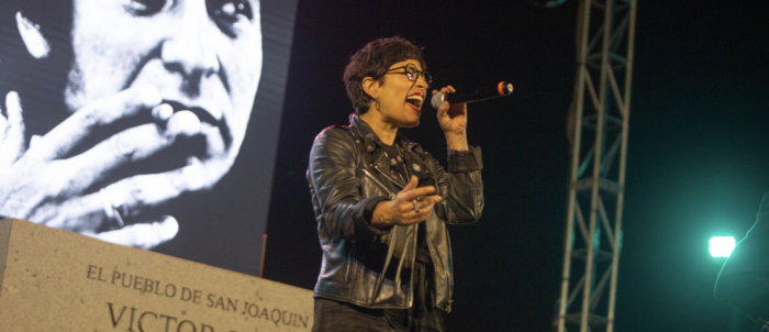 Ana Tijoux y Juanito Ayala participaron en emotivo homenaje a Víctor Jara en San Joaquín