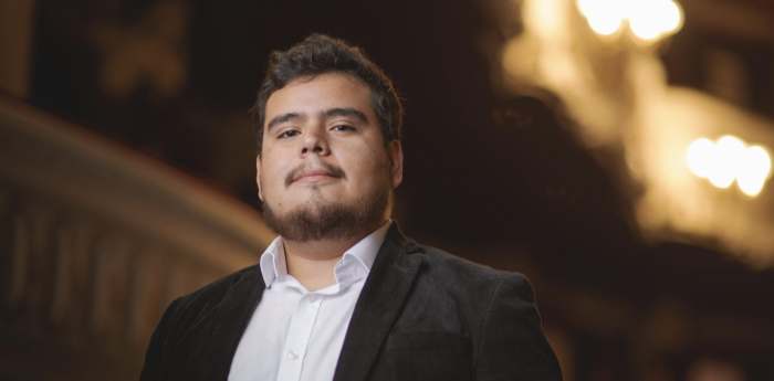 Tenor Gonzalo Quinchahual ingresa a Staatsoper Berlin y concursa en final de Paris Opera Competition