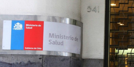 Minsal abre sumarios contra más de mil funcionarios por masivo fraude de licencias médicas