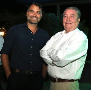 Senador Macaya defiende a su padre y asegura que denuncia por abuso sexual infantil "es falsa"