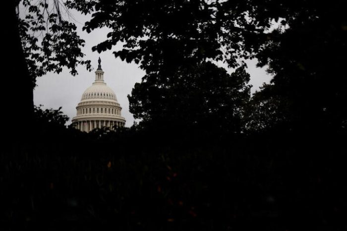 El Senado de EEUU aprueba elevar el techo de deuda y evita la suspensión de pagos del país