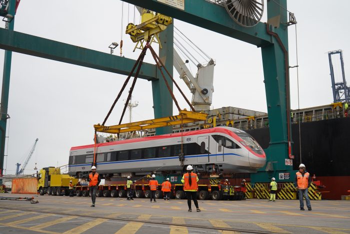 Desembarcan los últimos cuatro nuevos trenes que renovarán la flota del servicio Chillán