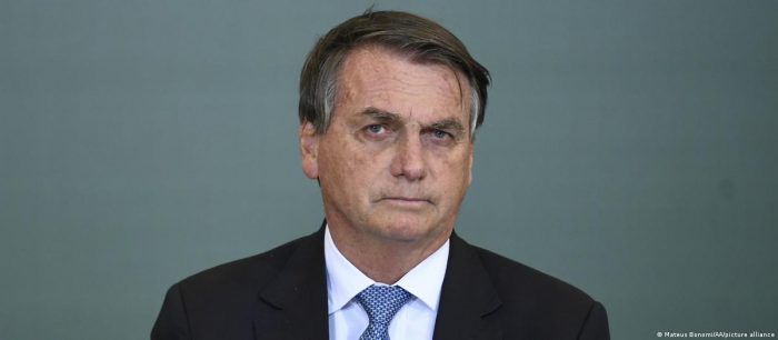 Bolsonaro se disculpa por divulgar desinformación sobre las vacunas anticovid
