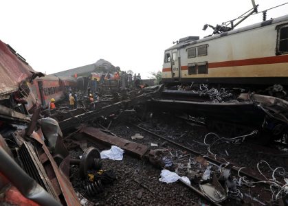 El peor accidente de tren del siglo XXI en India deja 261 muertos y 900 heridos