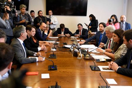 Por un voto, oposición se quedó debajo de la mesa: Comisión rechazó ilegalidad en los indultos