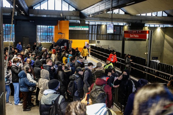 Línea 5 de Metro de Santiago se encuentra suspendida parcialmente por falla técnica