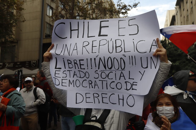 Con Pancho Malo a la cabeza: se registran manifestaciones en instalación del Consejo Constitucional