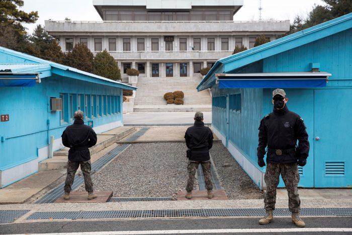 Un estadounidense es detenido tras cruzar la frontera con Corea del Norte durante un tour