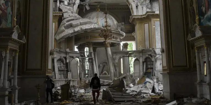 Ataque ruso contra Odesa daña 25 monumentos arquitectónicos